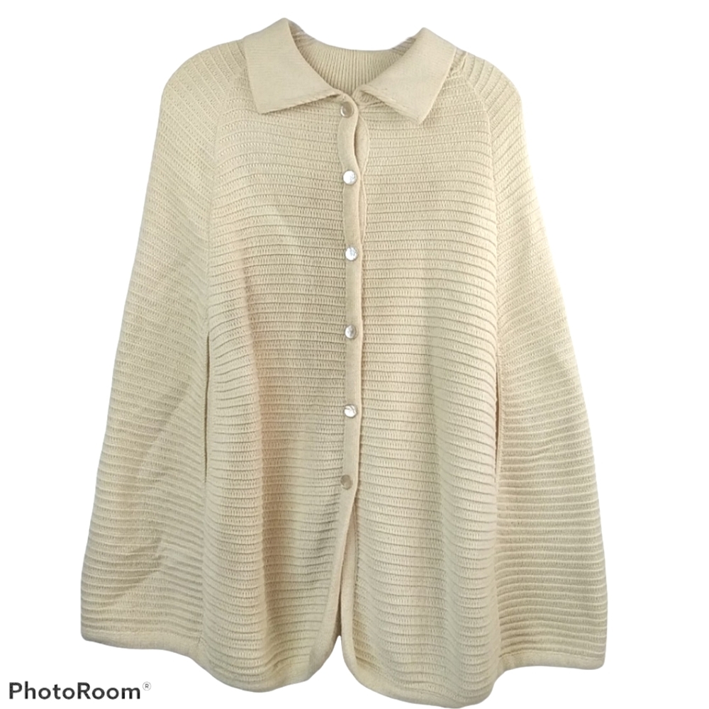 Vintage Montgomery Wards Women's Collared Cream Acrylic Cape One Size